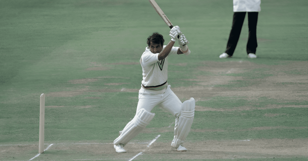 Sunil Gavaskar net worth : क्रिकेट की दुनिया से कमाया अरबो रुपए 2024