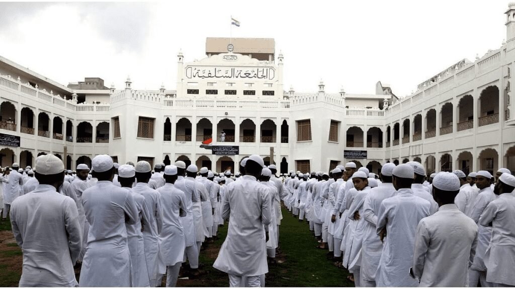 BJP : असम के 1,281 सरकारी मदरसे  बंद  - अब शुरू होंगे  'मध्य अंग्रेज़ी स्कूल',