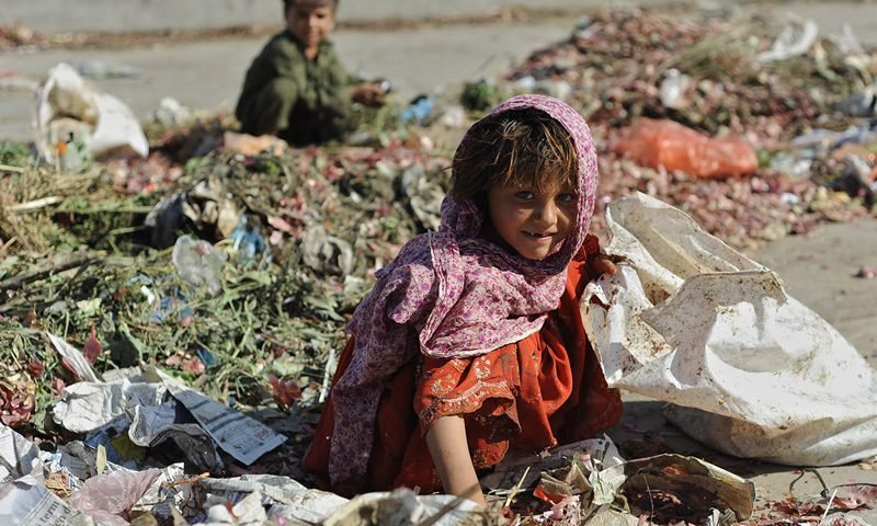 भूखे नंगे Pakistan के लिए बड़ी ख़ुशख़बरी, 70 करोड़ डॉलर का राहत पैकेज: नई उम्मीद की किरण? tak update
