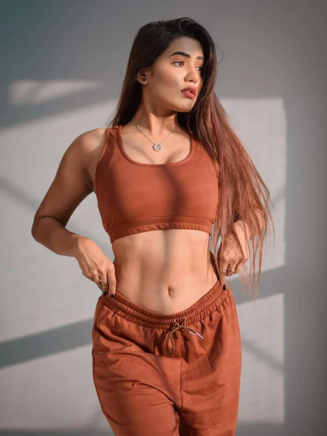 Garima Chaurasia: 2024 Instagram की रानी कैसे बनीं! | टिकटॉक से लेकर फैशन मॉडलिंग तक का सफर!”
