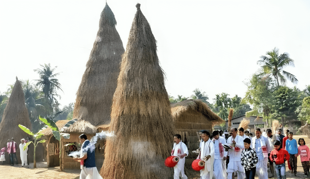 Magh Bihu 2024: असम के खेतों से जुड़ा उत्सव और फसल की समाप्ति का संकेत tak update